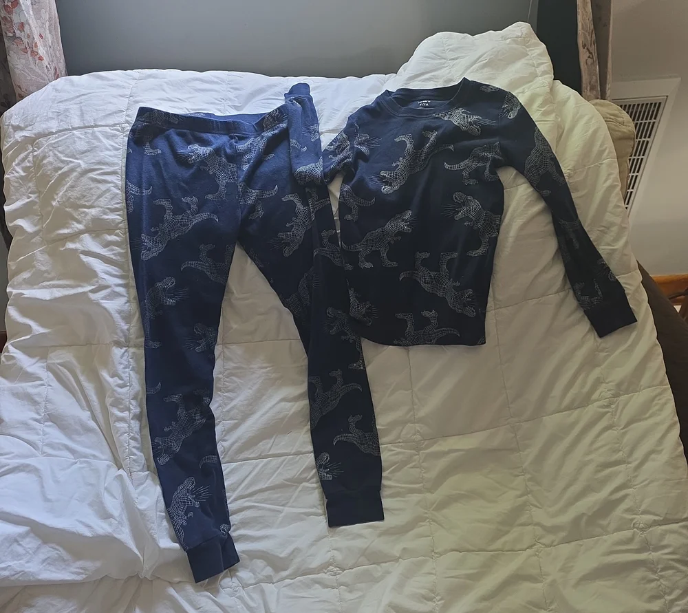 Boys Size 7 Carters Pjs